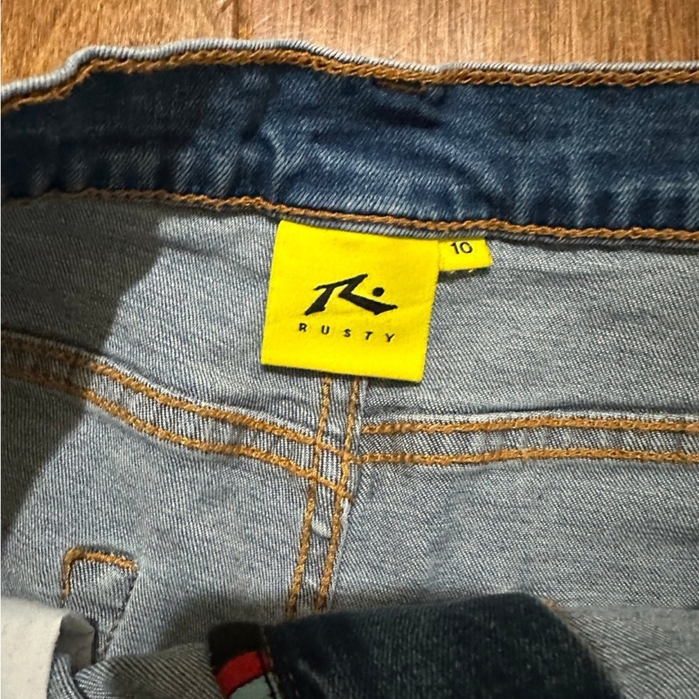 Rusty x Buff Monster x Minions collab jean shorts - Picture 4 of 6